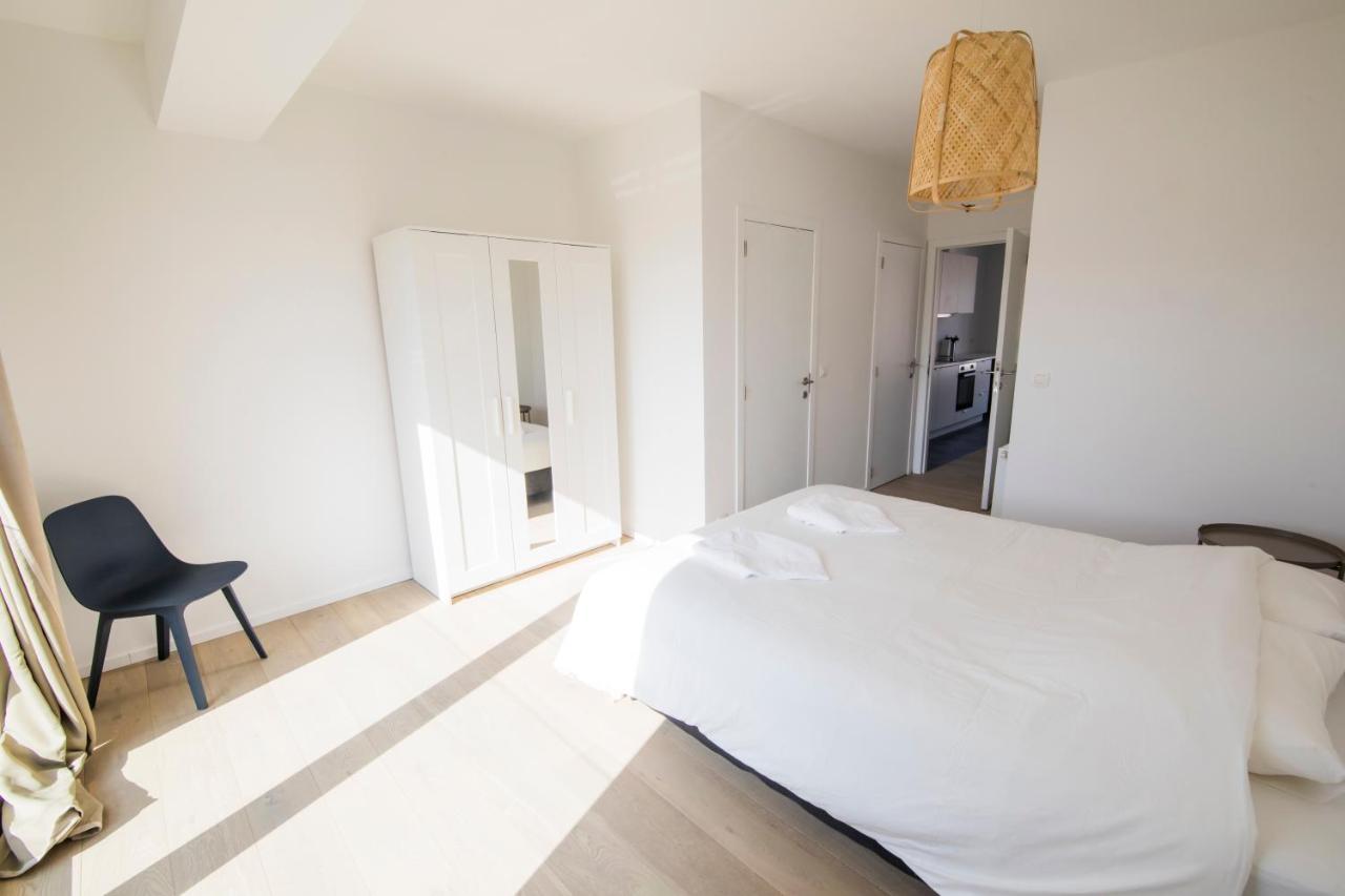 Travelease - Midi Bed & Breakfast Anderlecht ภายนอก รูปภาพ