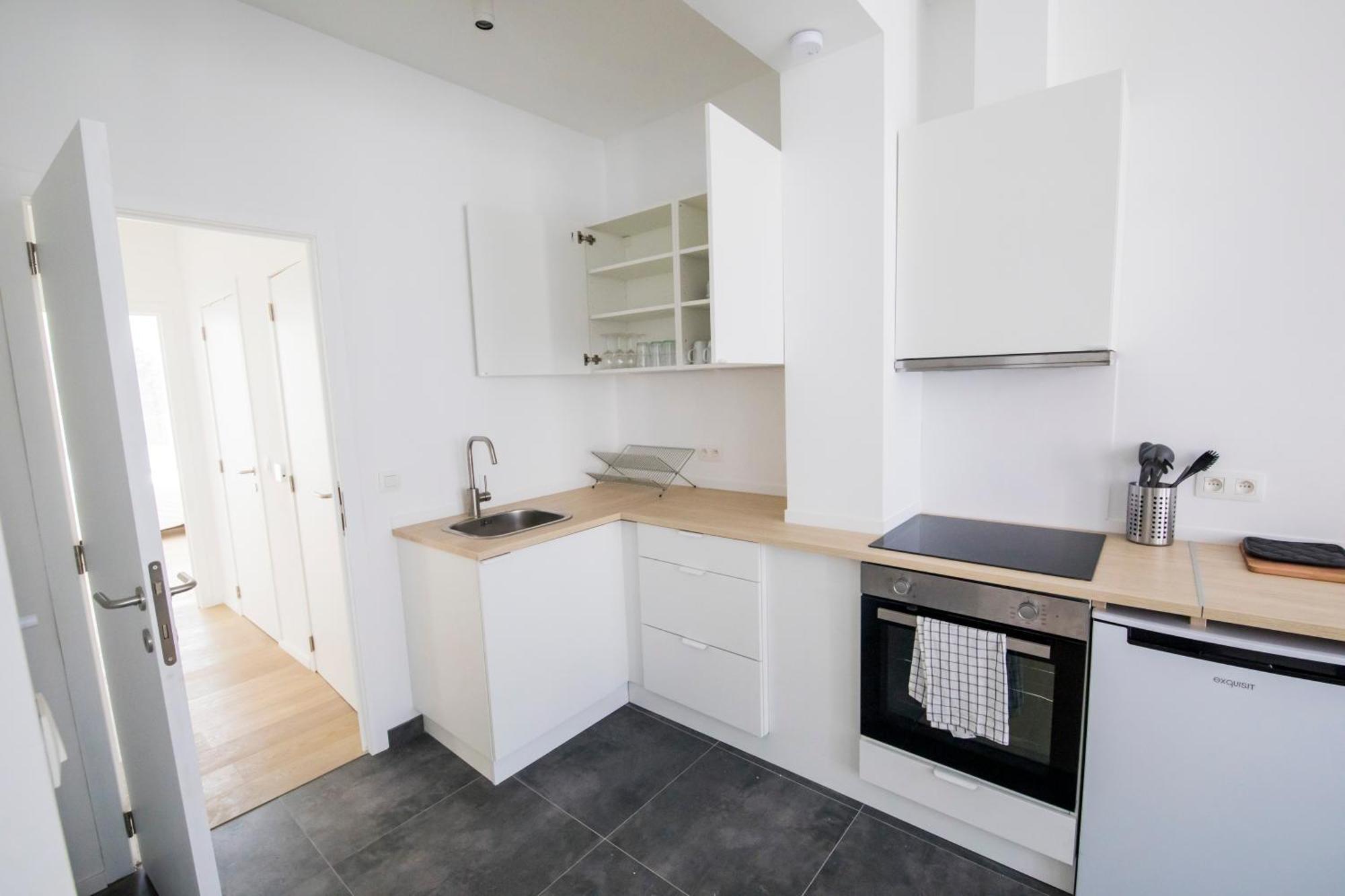 Travelease - Midi Bed & Breakfast Anderlecht ภายนอก รูปภาพ