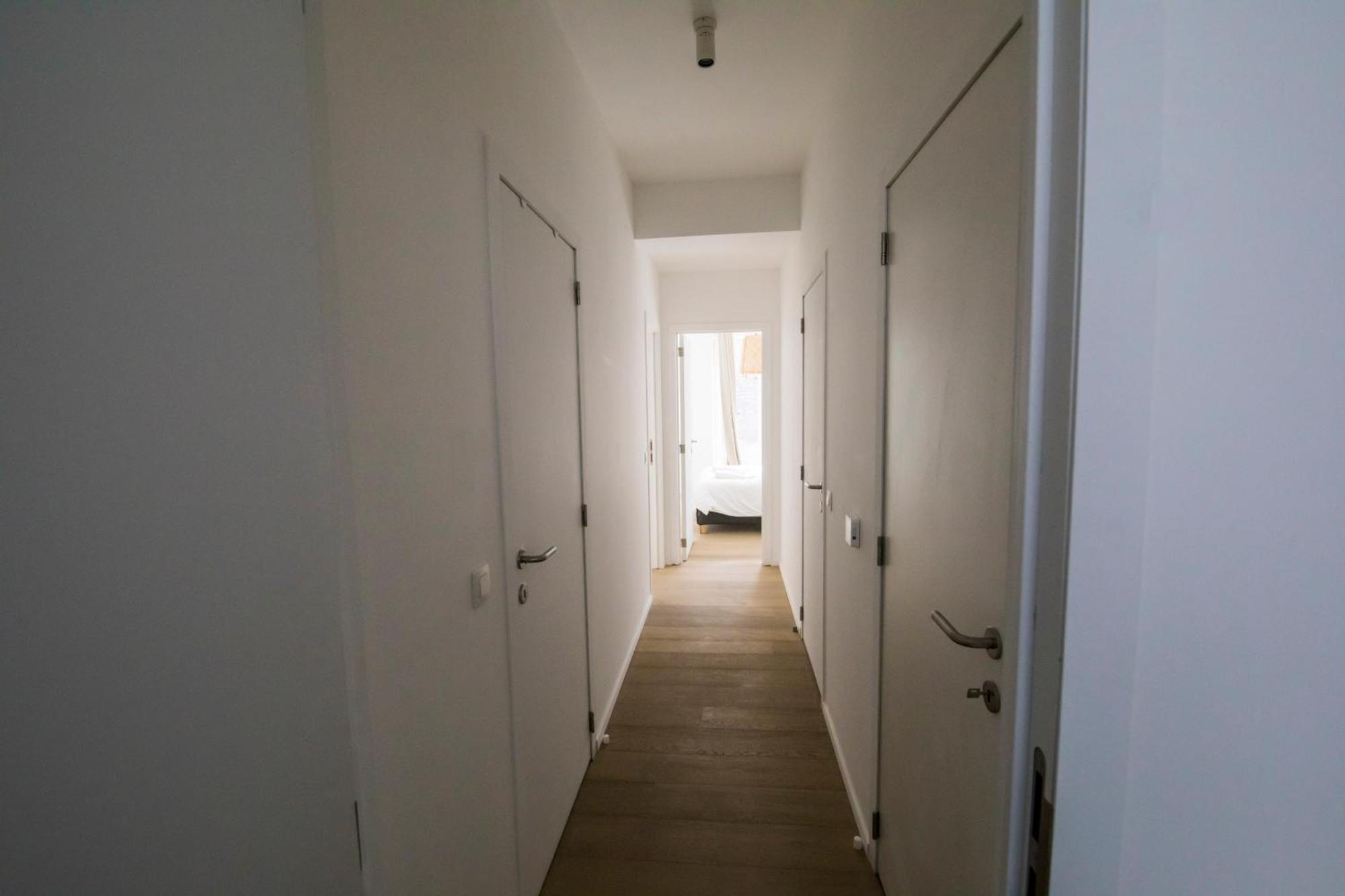 Travelease - Midi Bed & Breakfast Anderlecht ภายนอก รูปภาพ