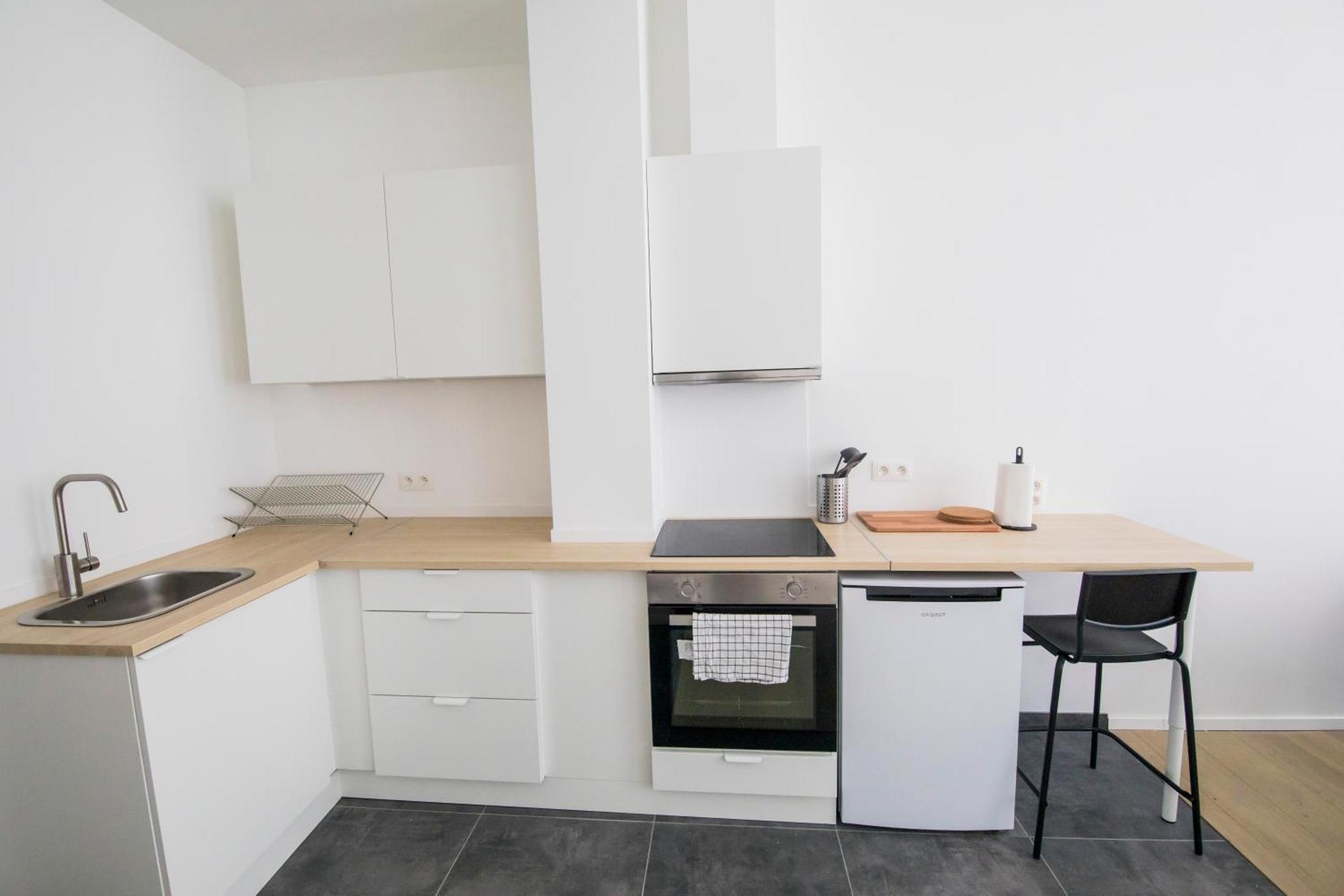 Travelease - Midi Bed & Breakfast Anderlecht ภายนอก รูปภาพ
